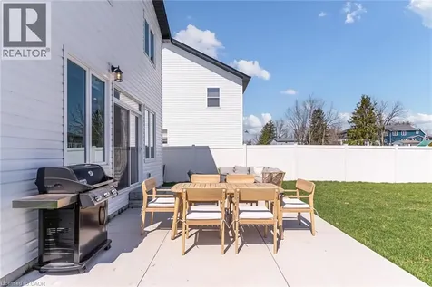 17 Helen Court Belmont ON N0L 1B0