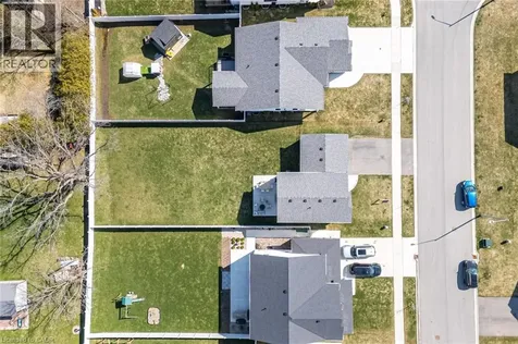 17 Helen Court Belmont ON N0L 1B0