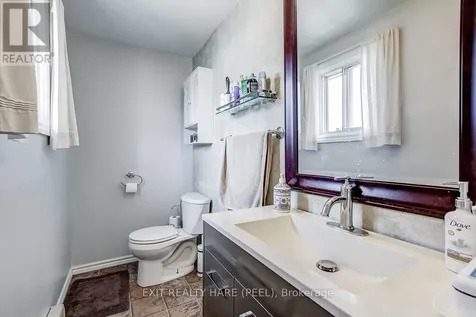 34 Kingham Road Halton Hills (ac Acton) ON L7J 1S4