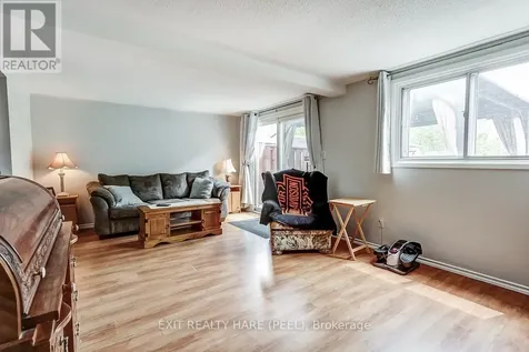 34 Kingham Road Halton Hills (ac Acton) ON L7J 1S4
