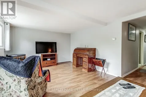 34 Kingham Road Halton Hills (ac Acton) ON L7J 1S4