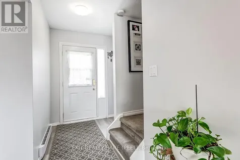 34 Kingham Road Halton Hills (ac Acton) ON L7J 1S4