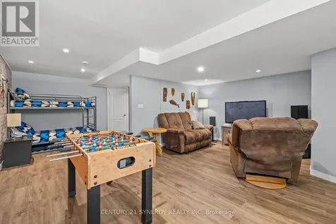 497 Rougemount Crescent Ottawa ON K4A 2Z7