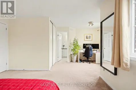 3 Collington Street Ottawa ON K2G 6X5