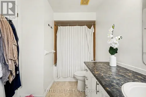 3 Collington Street Ottawa ON K2G 6X5