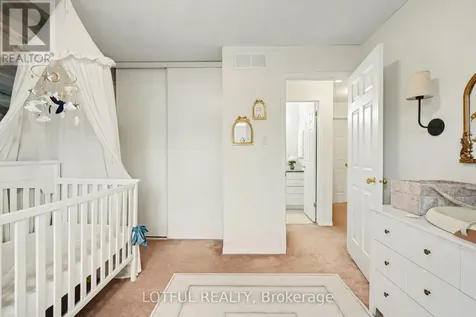 3 Collington Street Ottawa ON K2G 6X5