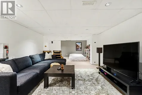 3 Collington Street Ottawa ON K2G 6X5