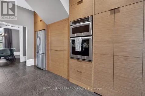 298 Hyman Street London East (east F) ON N6B 2G7