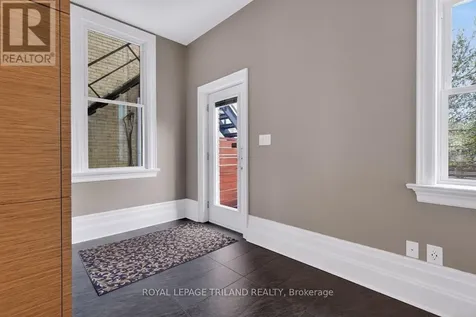 298 Hyman Street London East (east F) ON N6B 2G7