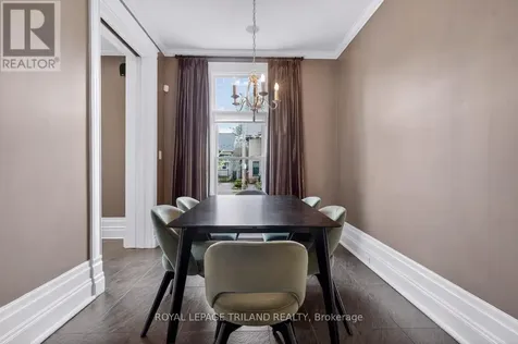 298 Hyman Street London East (east F) ON N6B 2G7