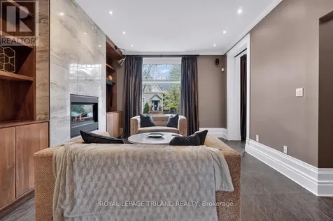 298 Hyman Street London East (east F) ON N6B 2G7