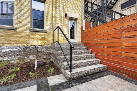 298 Hyman Street London East (east F) ON N6B 2G7