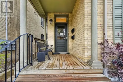 298 Hyman Street London East (east F) ON N6B 2G7