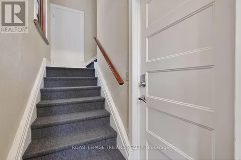 298 Hyman Street London East (east F) ON N6B 2G7