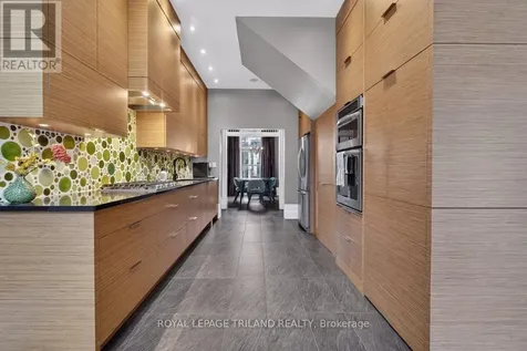 298 Hyman Street London East (east F) ON N6B 2G7