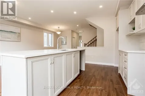 262 Tullaghan Heights Ottawa ON K2J 7C2