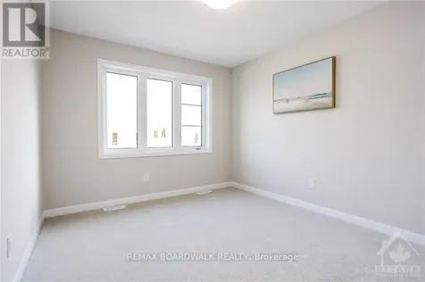 262 Tullaghan Heights Ottawa ON K2J 7C2