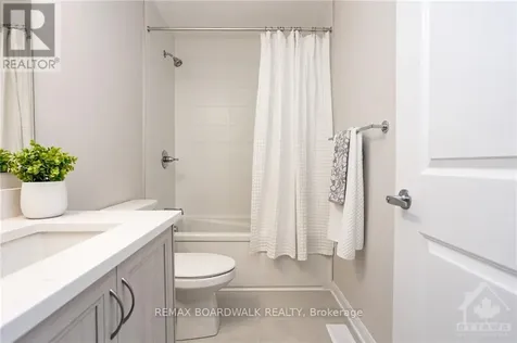 262 Tullaghan Heights Ottawa ON K2J 7C2