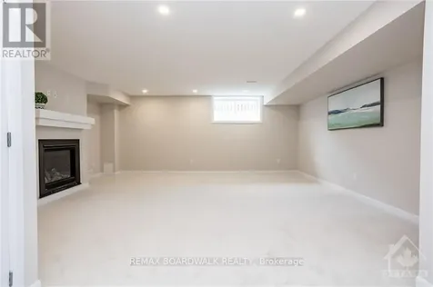 262 Tullaghan Heights Ottawa ON K2J 7C2