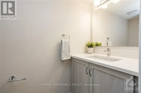 262 Tullaghan Heights Ottawa ON K2J 7C2