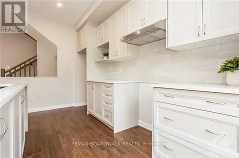 262 Tullaghan Heights Ottawa ON K2J 7C2