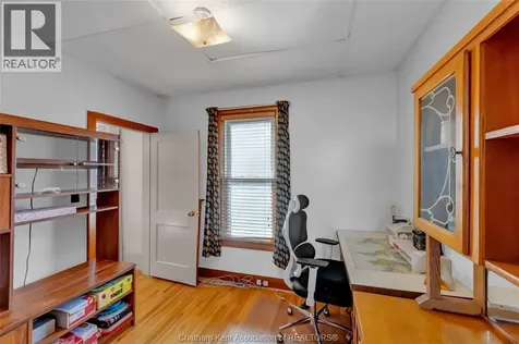 448 Queen Street Chatham ON N7M 2J3