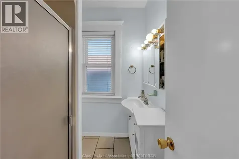 448 Queen Street Chatham ON N7M 2J3