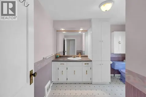 448 Queen Street Chatham ON N7M 2J3