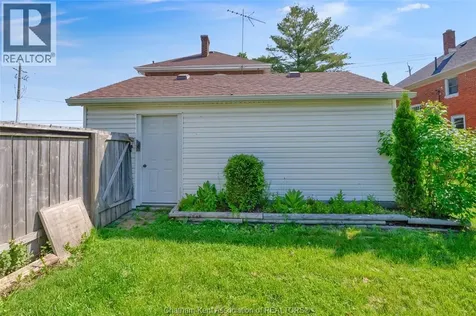 448 Queen Street Chatham ON N7M 2J3