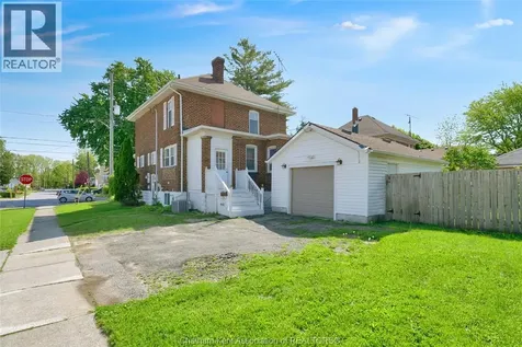 448 Queen Street Chatham ON N7M 2J3