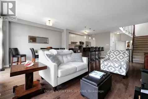 701 Hazelnut Crescent Ottawa ON K1T 0K1