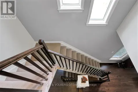 701 Hazelnut Crescent Ottawa ON K1T 0K1