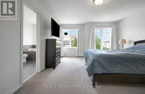 701 Hazelnut Crescent Ottawa ON K1T 0K1