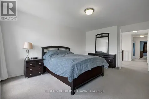 701 Hazelnut Crescent Ottawa ON K1T 0K1
