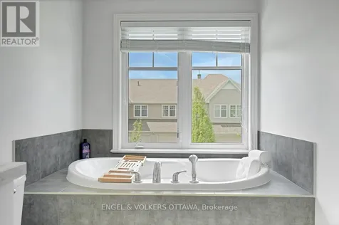 701 Hazelnut Crescent Ottawa ON K1T 0K1