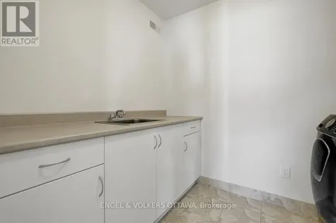 701 Hazelnut Crescent Ottawa ON K1T 0K1