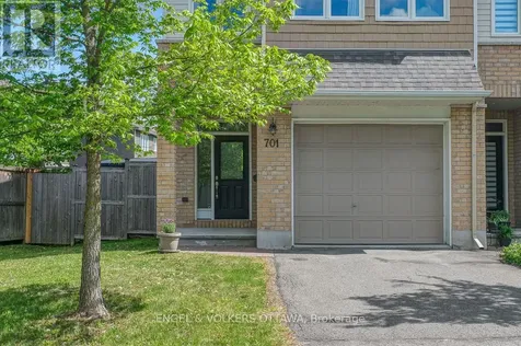 701 Hazelnut Crescent Ottawa ON K1T 0K1