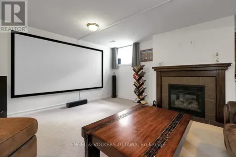 701 Hazelnut Crescent Ottawa ON K1T 0K1