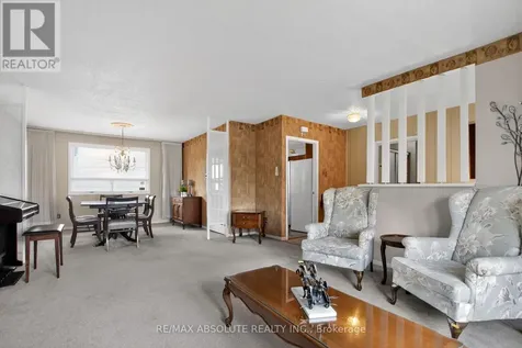 2799 Dumaurier Avenue Ottawa ON K2B 7W2