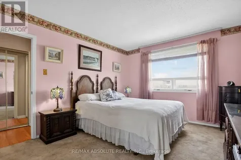 2799 Dumaurier Avenue Ottawa ON K2B 7W2