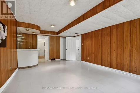 2799 Dumaurier Avenue Ottawa ON K2B 7W2