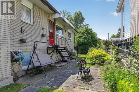 2799 Dumaurier Avenue Ottawa ON K2B 7W2