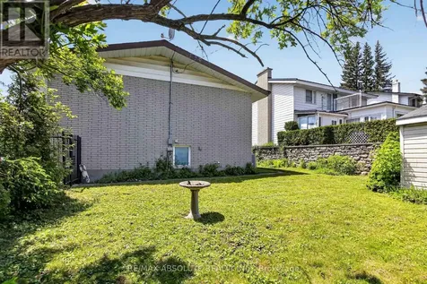 2799 Dumaurier Avenue Ottawa ON K2B 7W2