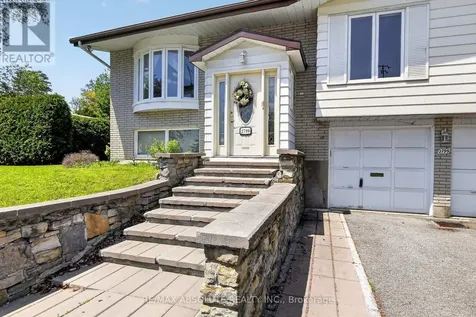 2799 Dumaurier Avenue Ottawa ON K2B 7W2