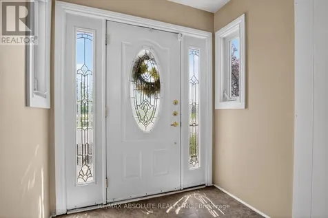 2799 Dumaurier Avenue Ottawa ON K2B 7W2