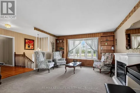 2799 Dumaurier Avenue Ottawa ON K2B 7W2