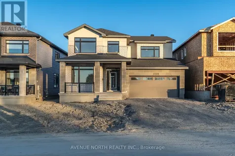 1729 Rotterdam Circle Ottawa ON K2W 1A5