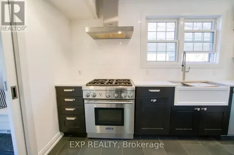 22 Mount Pleasant Avenue Ottawa ON K1S 0L8