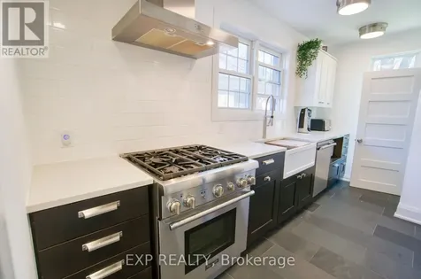 22 Mount Pleasant Avenue Ottawa ON K1S 0L8