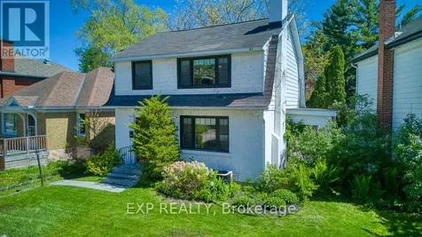 22 Mount Pleasant Avenue Ottawa ON K1S 0L8